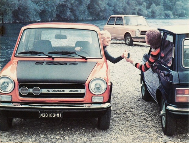 Dette er den første Abarth, stadig med 982 kubik men hele 70 hestekræfter.