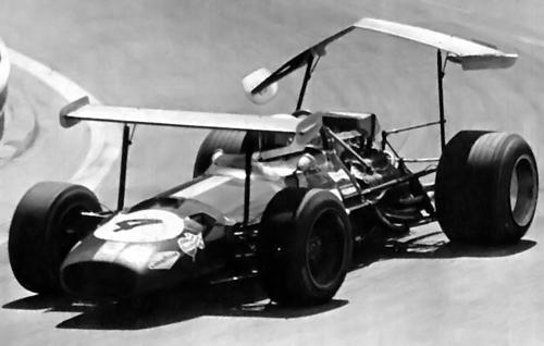 Et af mange vingekollaps i 1969 - de blev forbudt efter Monaco.