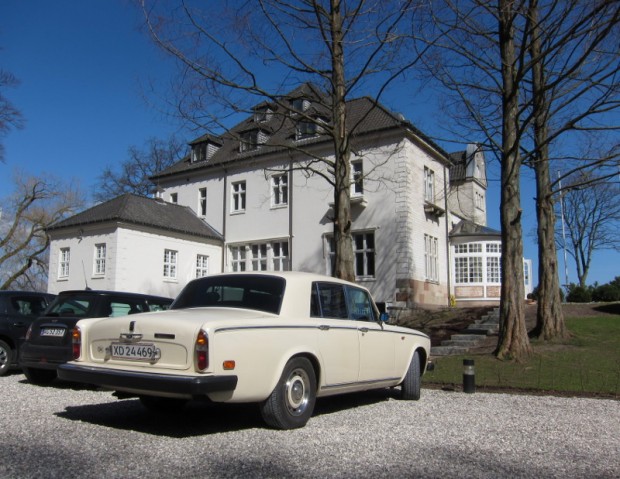 Min tur gik til Filtenborg Palæ, hvor vognen følte sig meget hjemme.