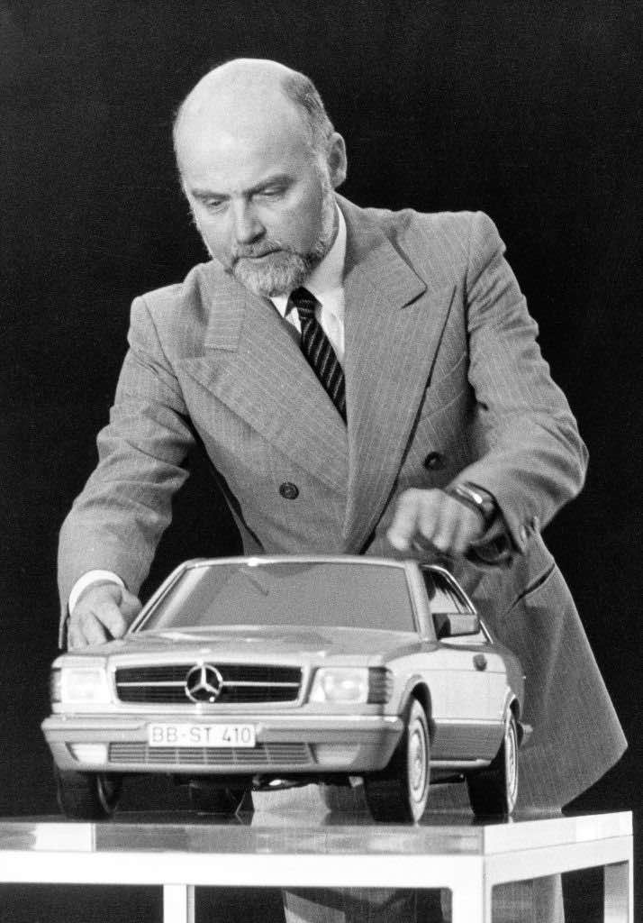 Store reverser, men små armbevægelser. Bruno Sacco kom til Daimler-Benz i 1958 og var fra 1975 designchef. Han stod bag flere strenge og saglige designs.