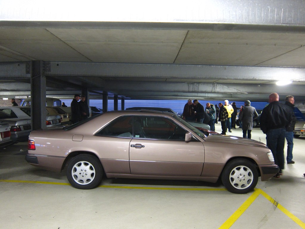 Jeg synes ikke man kan komme udenom, at en Mercedes Coupé som denne er en ret smuk vogn.