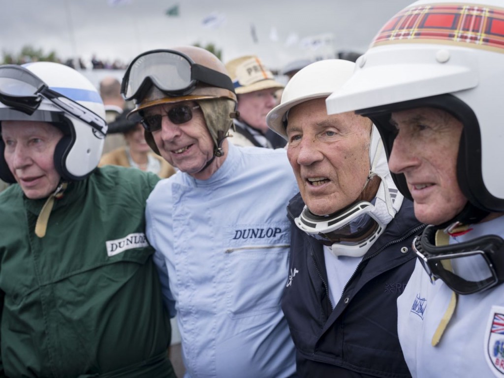 Fire hårde drenge, der er kommet lidt op i årene: Fra venstre John Surtees, Tony Brooks, Sir Stirling Moss og Sir Jackie Stewart ved Revival 2014. Foto: © Knut Gielen.
