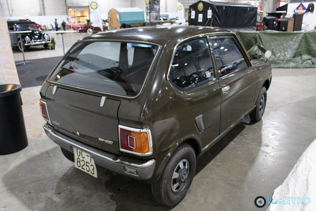Et af de HELT store tilløbsstykker på messen den eneste anden Daihatsu udover min: Angiveligt den første i Danmark og med bar 500 kilometer på tælleren. Mærket kommer RIGTIGT stærkt nu, det tror jeg.