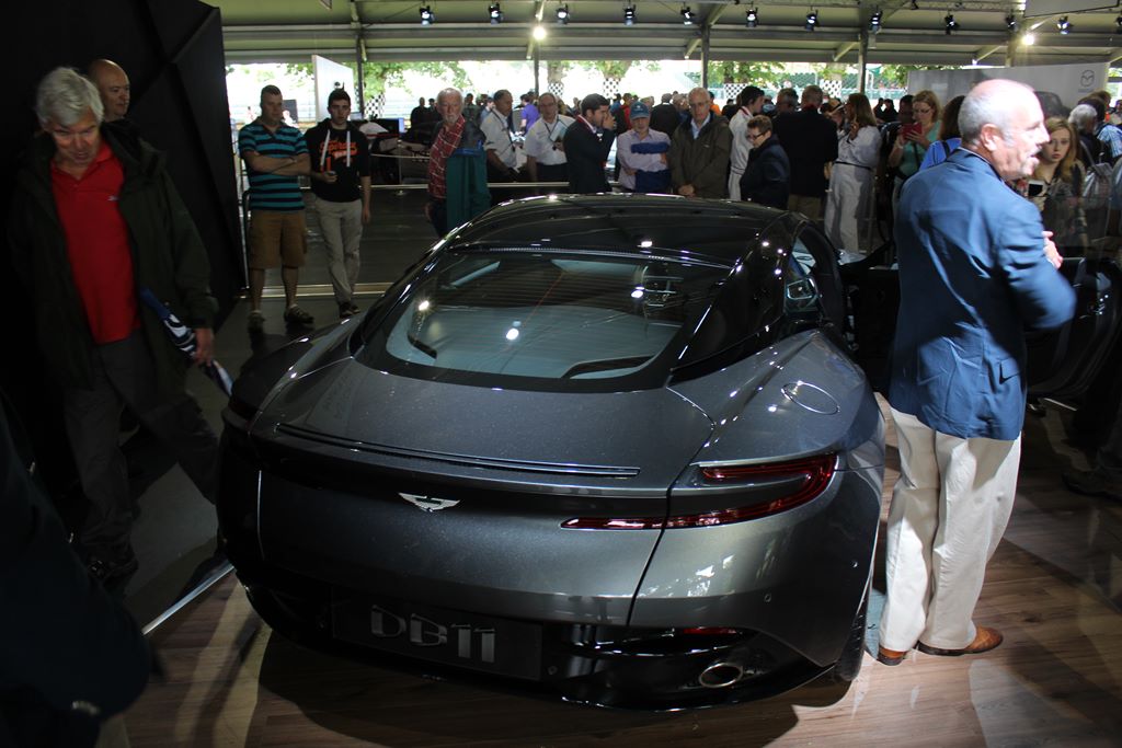 The Moving Motorshow er sådan set en god idé, når der nu ikke er noget racerløb om torsdagen.
