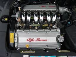 Alfa Romeos 156'er med V6'eren i var et af de få moderne motorrum, der var en nydelse af se på.