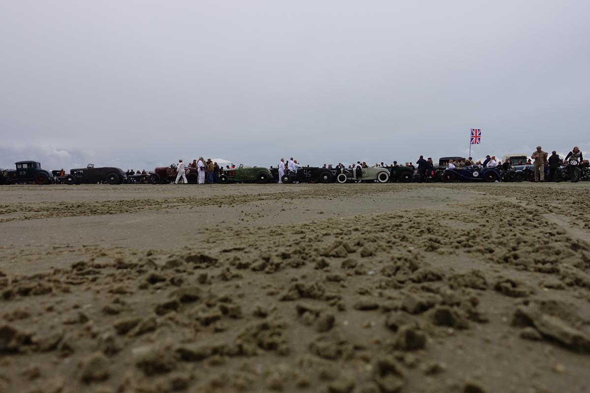 Man valgte i gamle dage sandstrandene, fordi de var mere plane og faste og udstrakte end datidens landeveje.