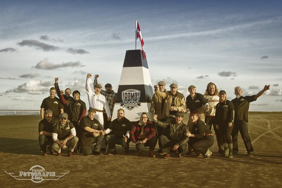 The Team behind the Show: De her gutter og gals kan ikke skamroses nok.