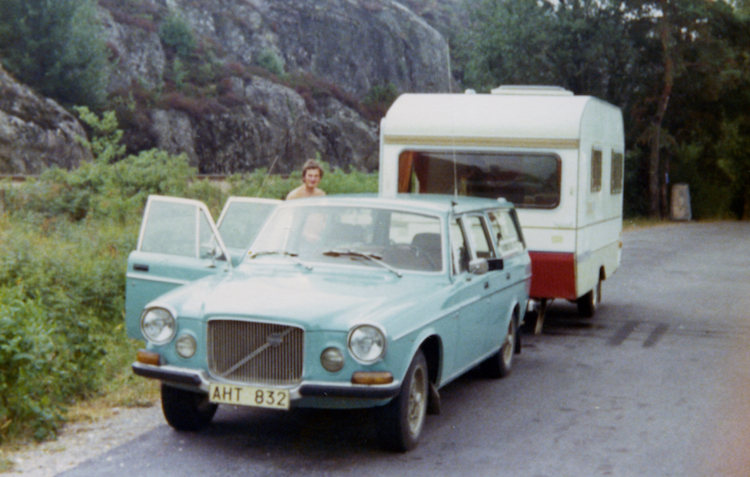 Ingemar Johnzon købte i 1974 en to år gammel 165. Efter toethalvt år som dagligdagsbil solgte han den, og dens videre skæbne er ukendt.