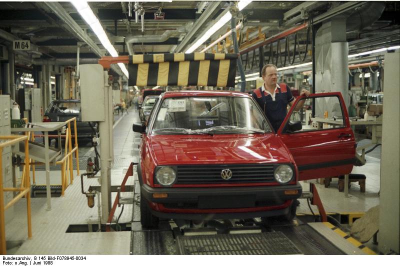 Det ser jo enkelt nok ud, det med at bygge en god bil: Men få fabrikker fik det perfektioneret som Volkswagen gjorde det med Golf 2.