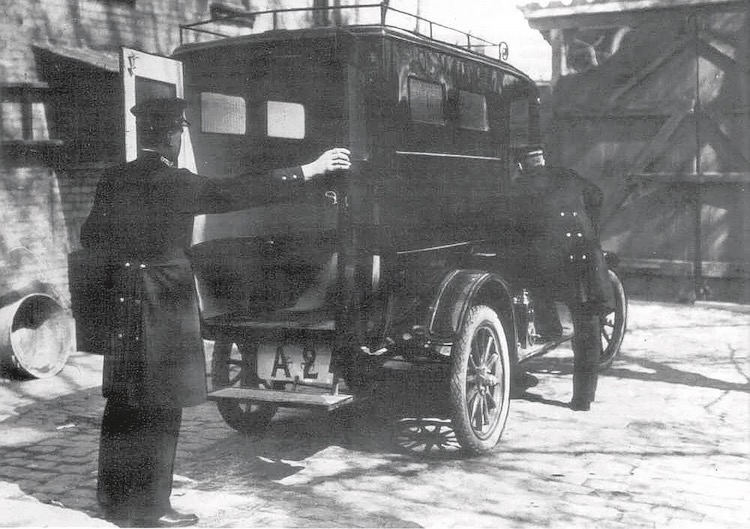 Politiet kørte Ford fra starten. Frederiksbergs Politis nyerhvervelse, efteråret 1917.